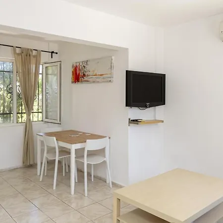 Daire 1 Bedroom Central House In *